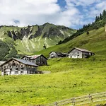 Berg Aparts Faschina - 14 *